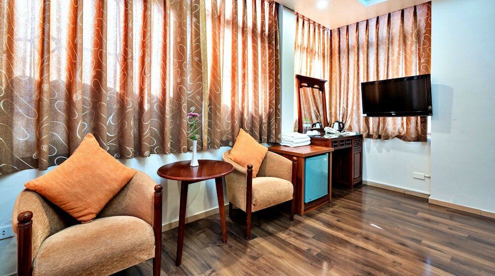 Фото Hanz LakeView Hotel Hanoi