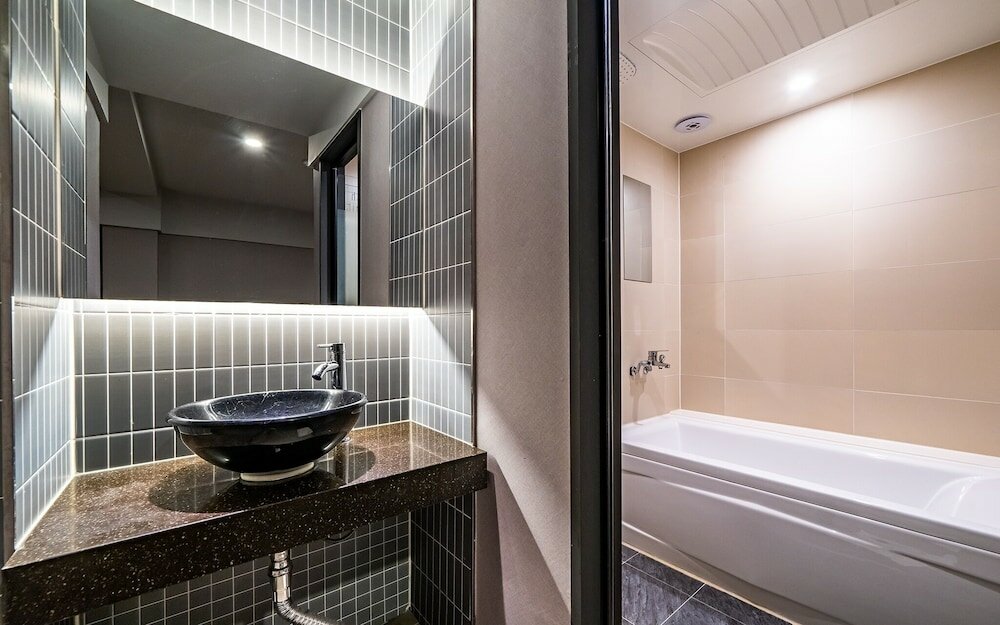 Фото Yongin Soseol Smith Hotel