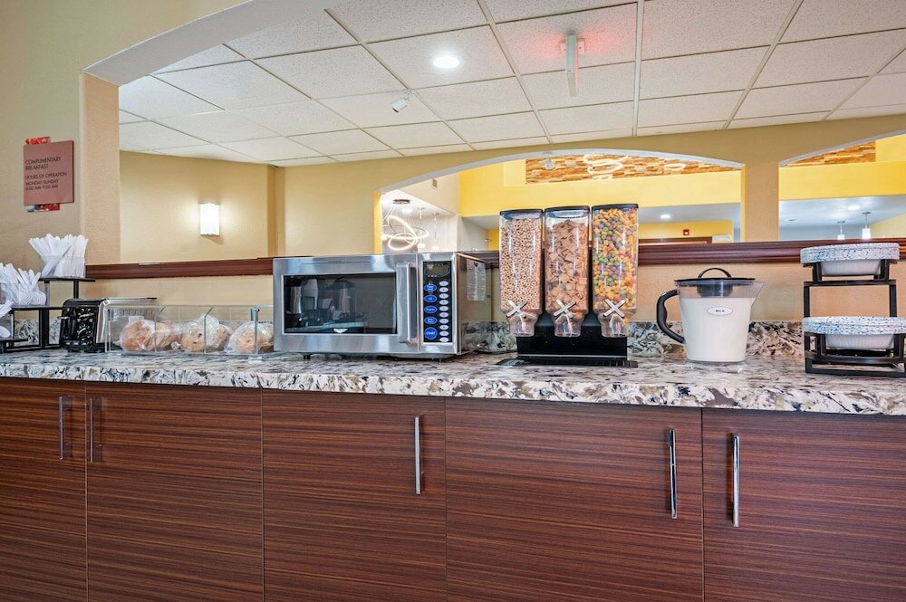 Фото The Leo Collection Detroit, Ascend Hotel Collection