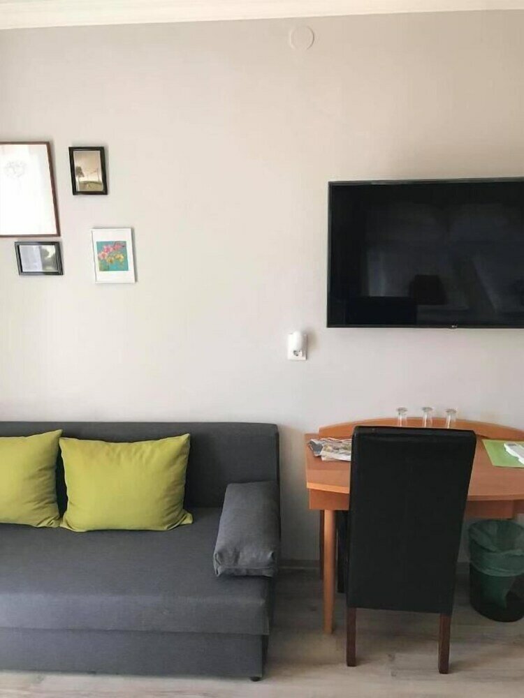 Фото Hunyadi Panzió- Apartmanház