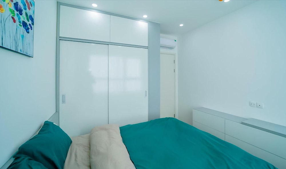 Фото Manmo Park Home D'capitale