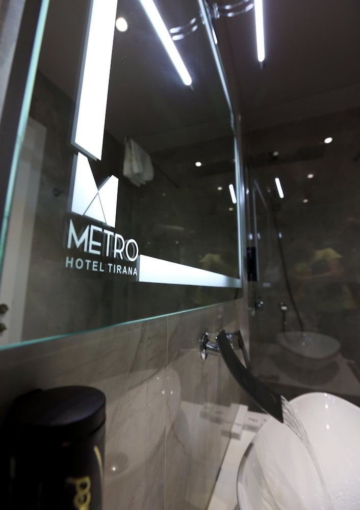 Фото Metro Hotel Tirana