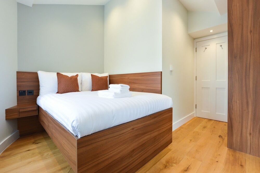 Фото Leinster Square Serviced Apartments