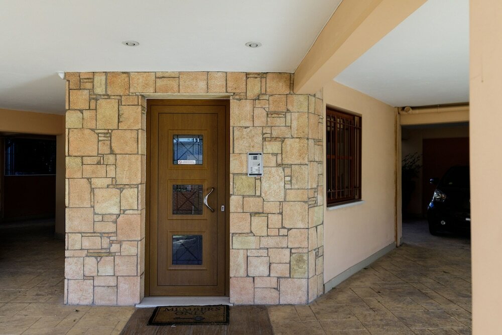 Фото Upstreet Convenient 2bd Apartment