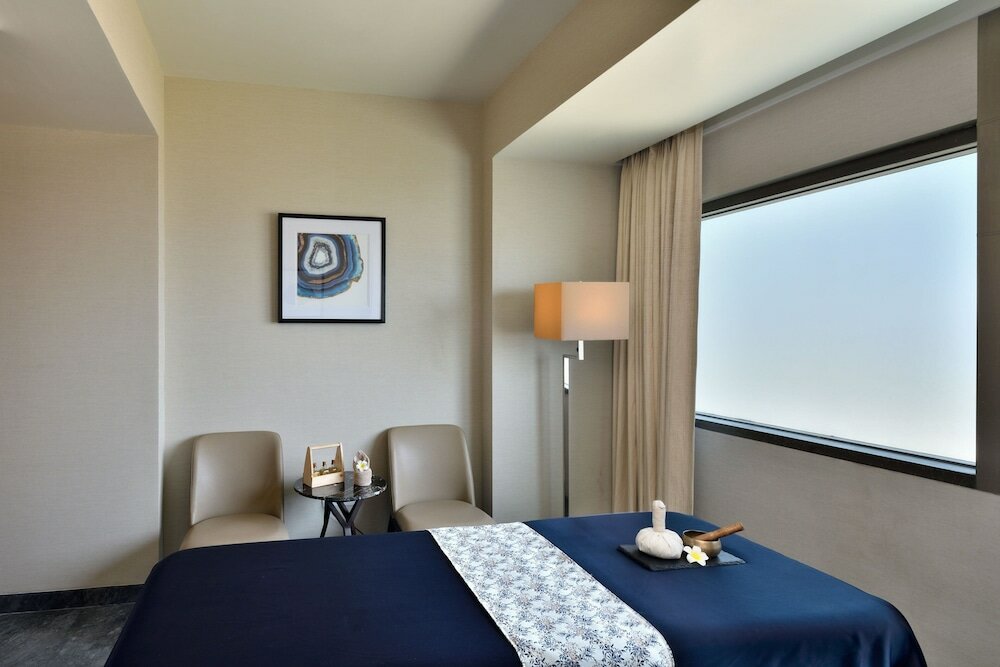 Фото Courtyard by Marriott Navi Mumbai