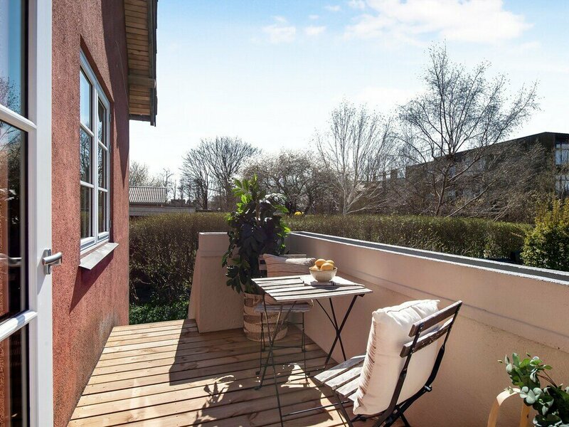 Гостиница Sanders Charm - Chic 2-bdr Apt w Shared Garden