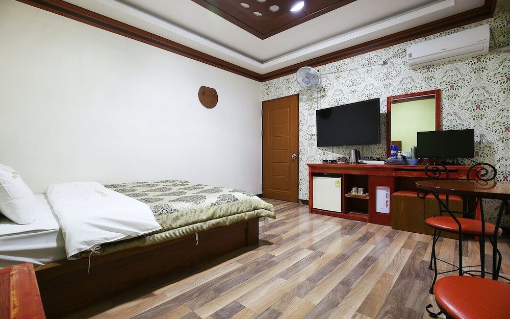 Фото Nonsan Titanic Motel