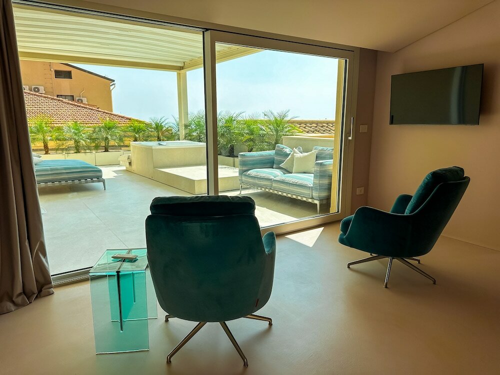 Фото Taormina Infinity Suites