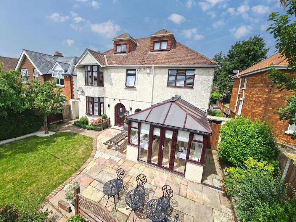 Фото Harriet House B&b