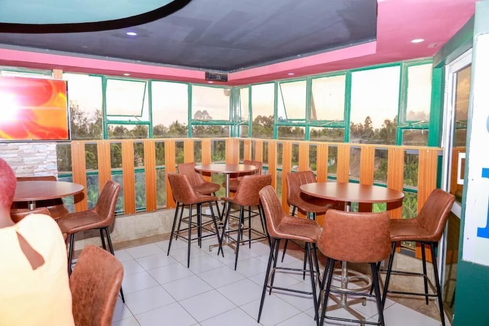 Фото Triplinq Hotel & Resort