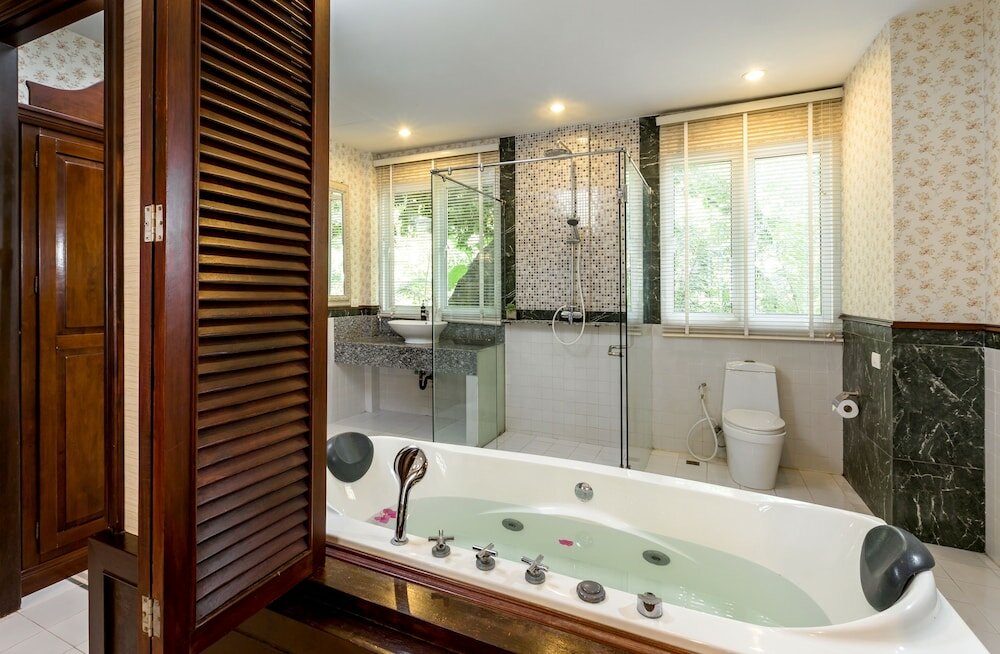 Фото Racha Island Resort by Rayaburi Group