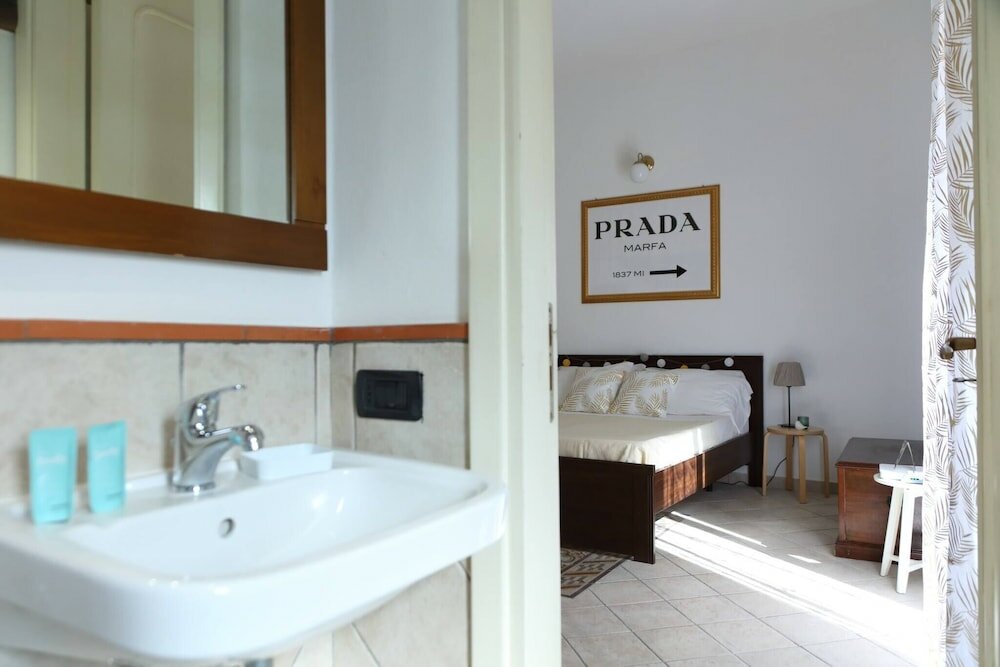 Фото Central Room With Balcony And Amazing Sea View