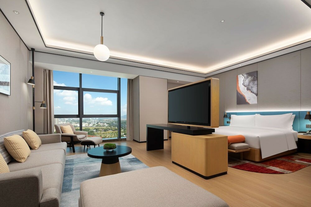 Фото Hilton Garden Inn Shenzhen Guangming Hongqiao Park