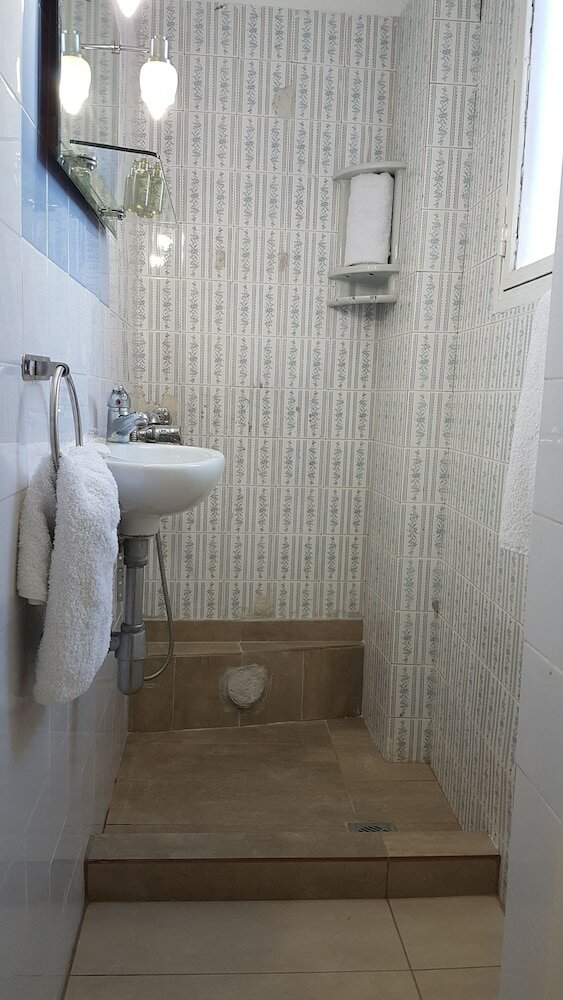 Фото Errathens Sky Apartment