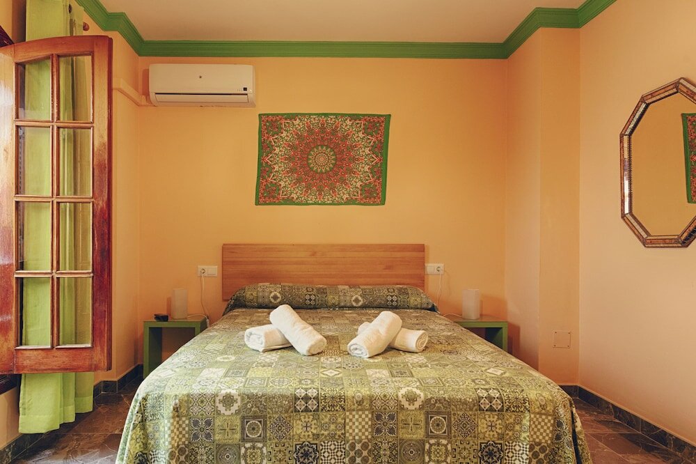 Фото Charming Nerja Hostel