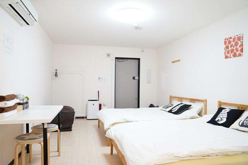 Фото Metro Hanazonocho Apartment 2