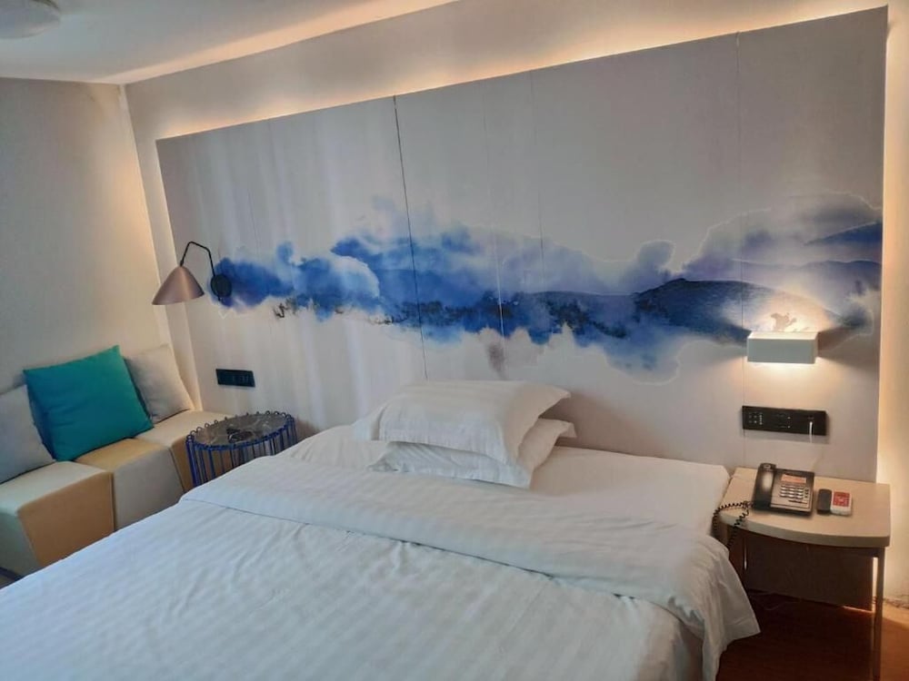 Фото Life Yajo Hotel