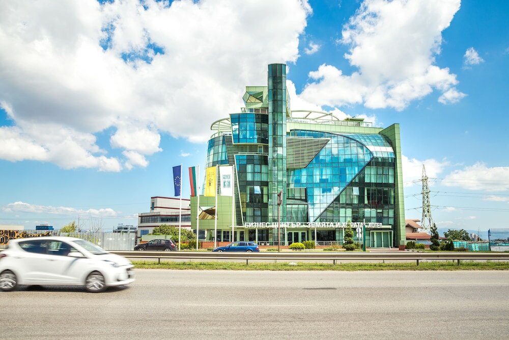 Фото Earth and People SPA Hotel Sofia