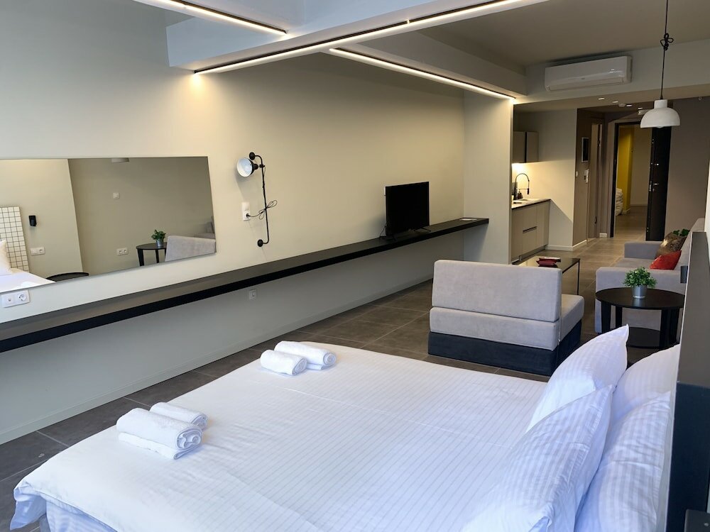 Фото M17 Studios & Suites