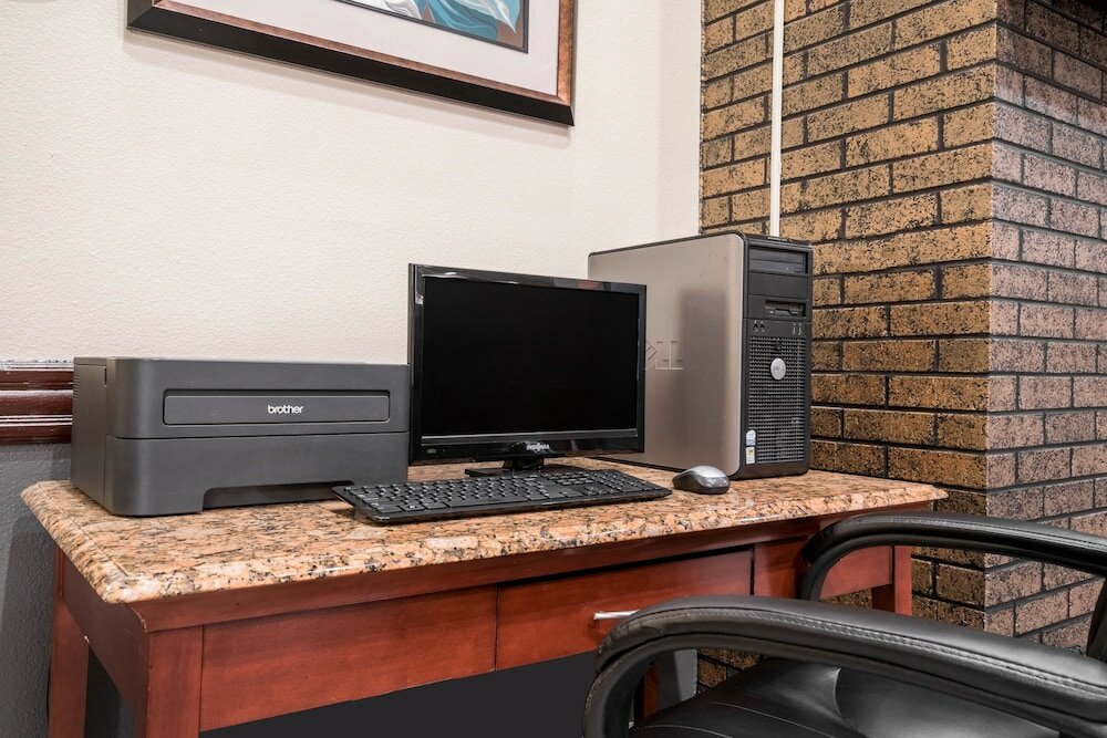 Фото Baymont by Wyndham Bloomington Msp Airport