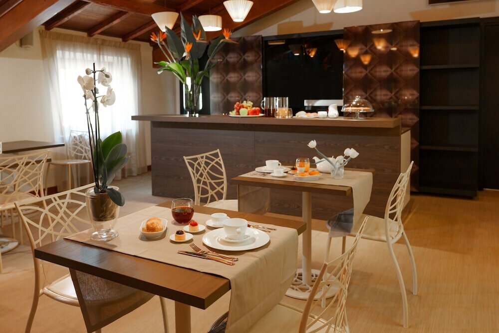 Фото The Place 217