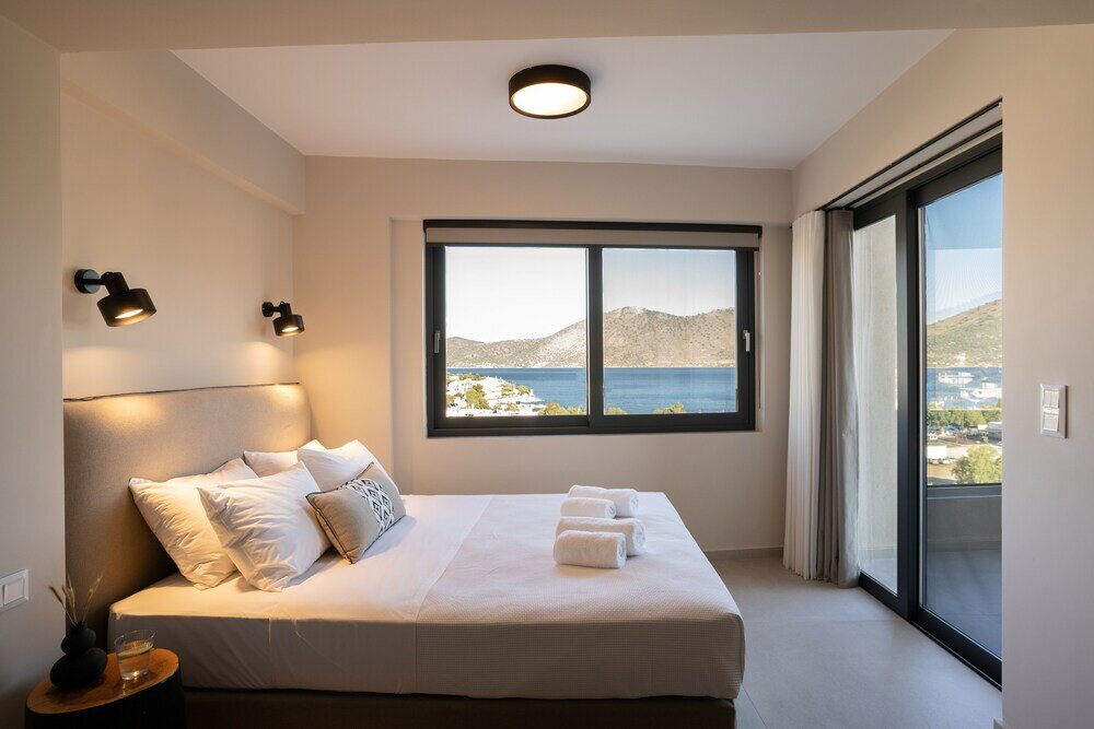 Фото Elivia Boutique Suites