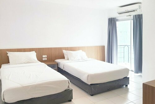 Гостиница Patong Bay Inn