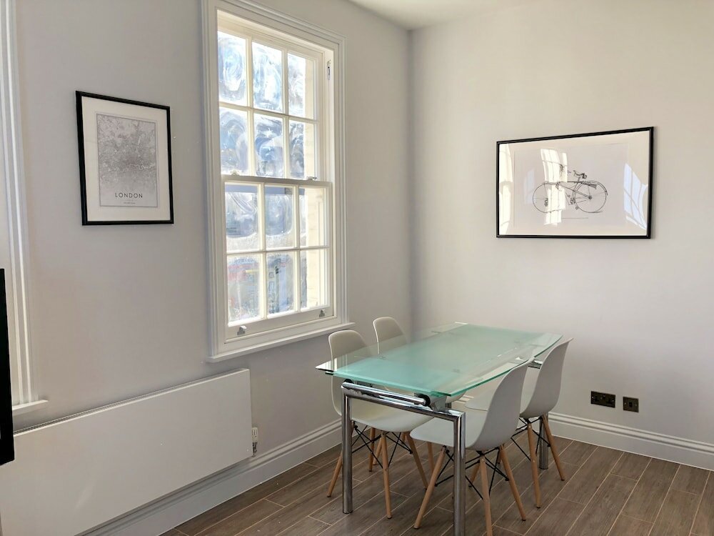 Фото Stylish Maisonette and studio in Victoria