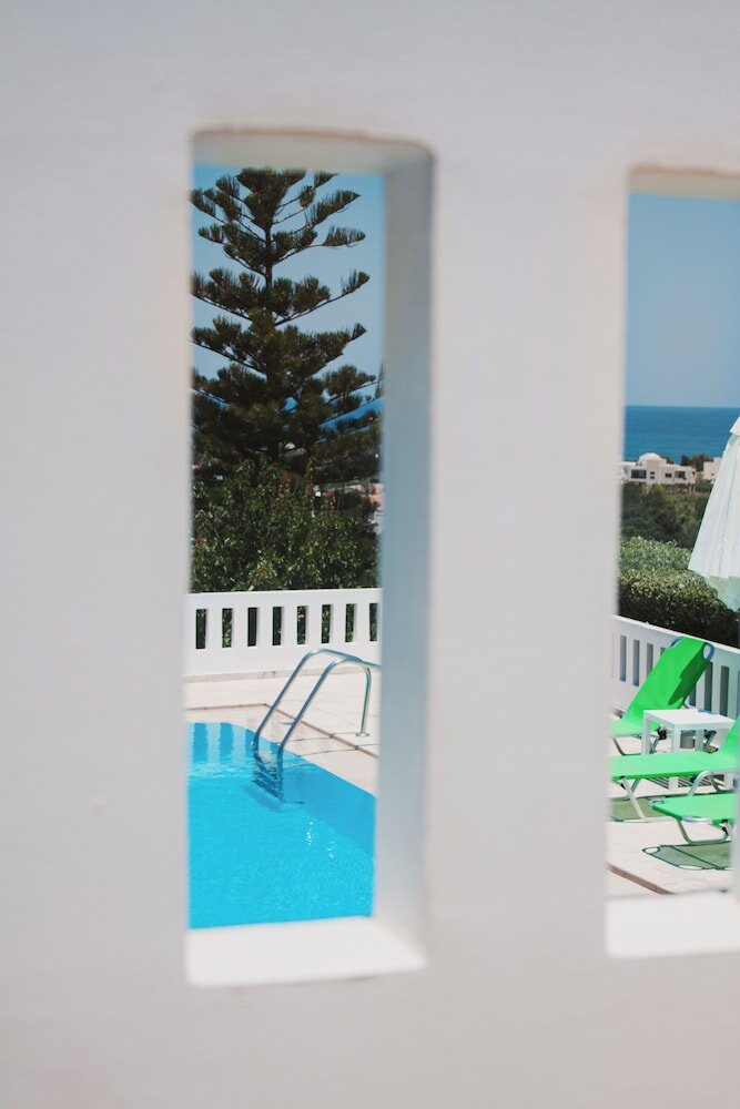 Фото Villa Cook with pool and sea views