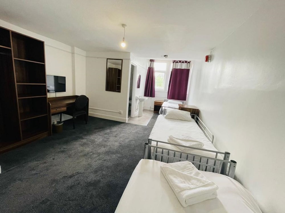 Фото Oyo National Hotel