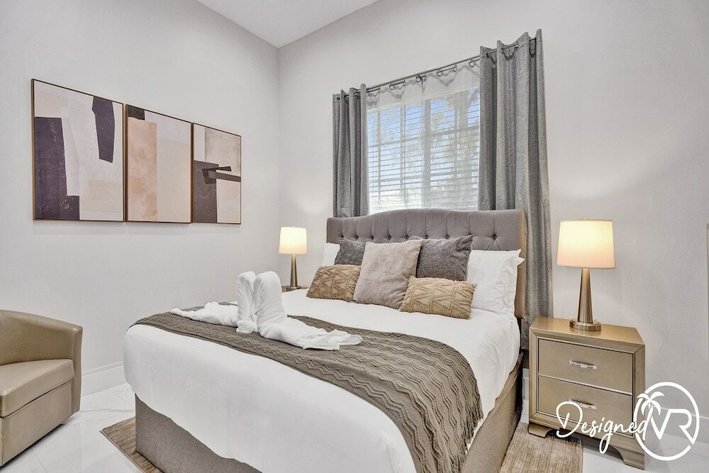 Фото Casa Nobu Modern 6br w Pool & Gameroom