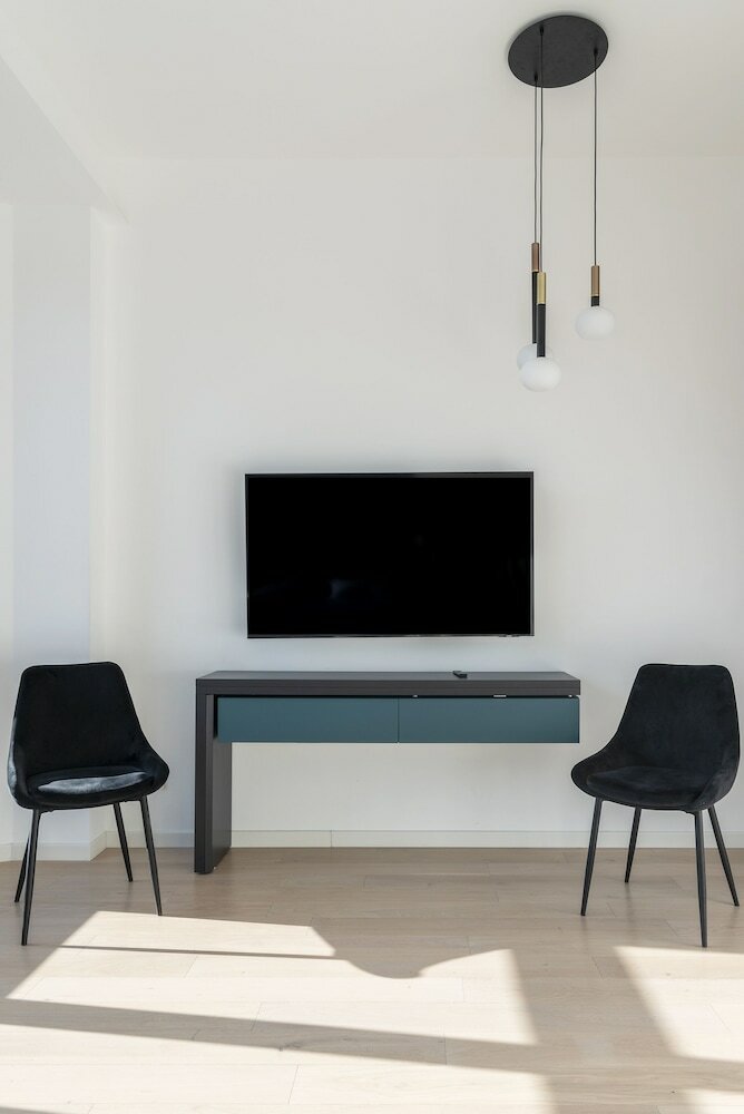 Фото Easyhomes - Central Tower