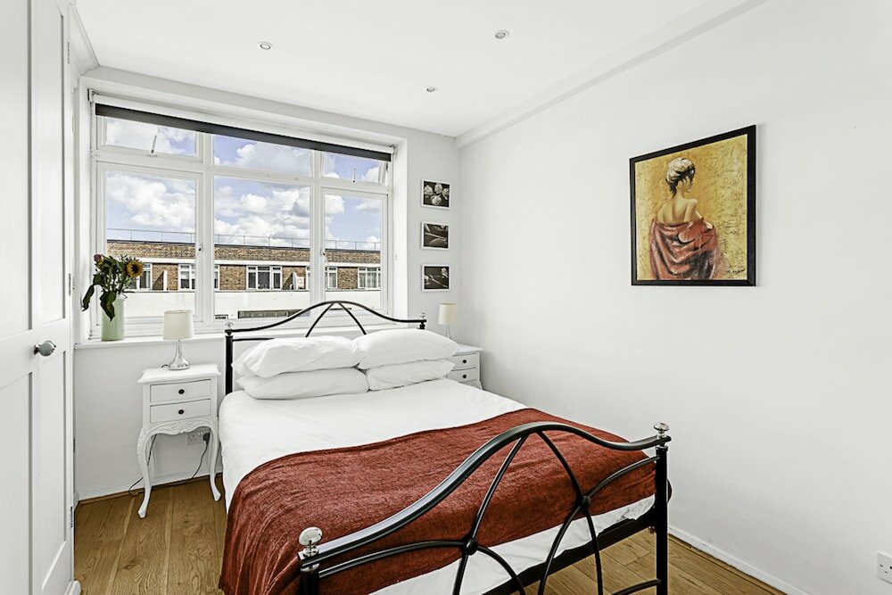 Фото 1-bed London Bliss: Putney Gem