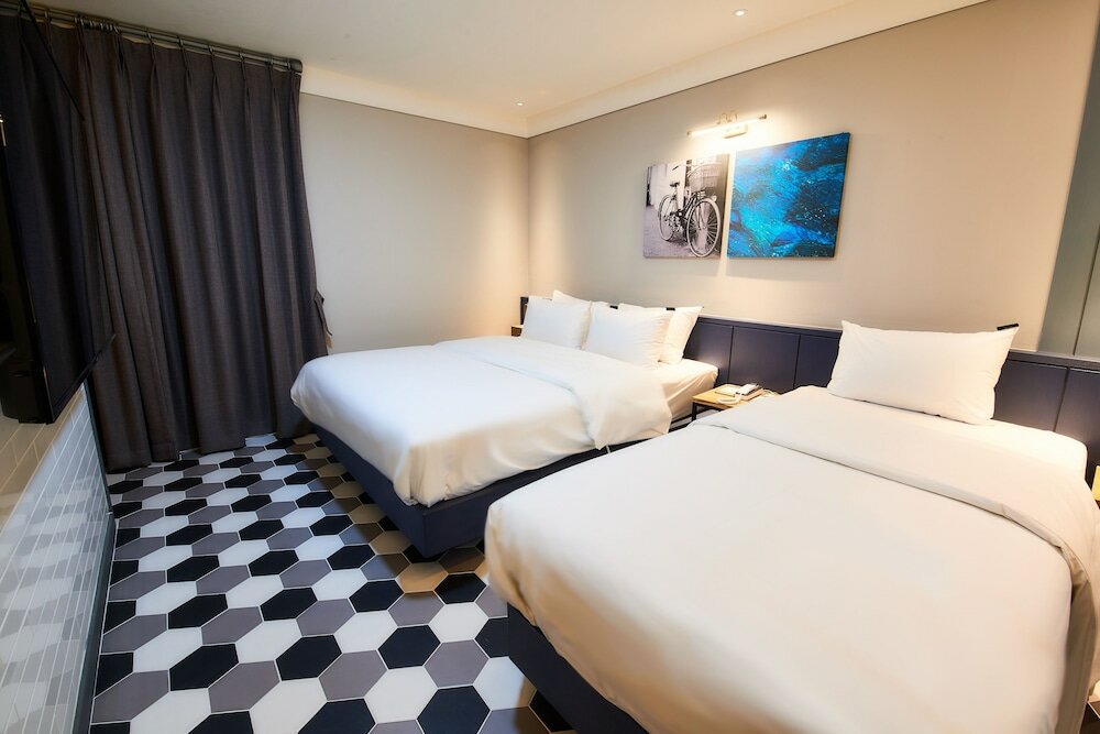 Фото West In Hotel