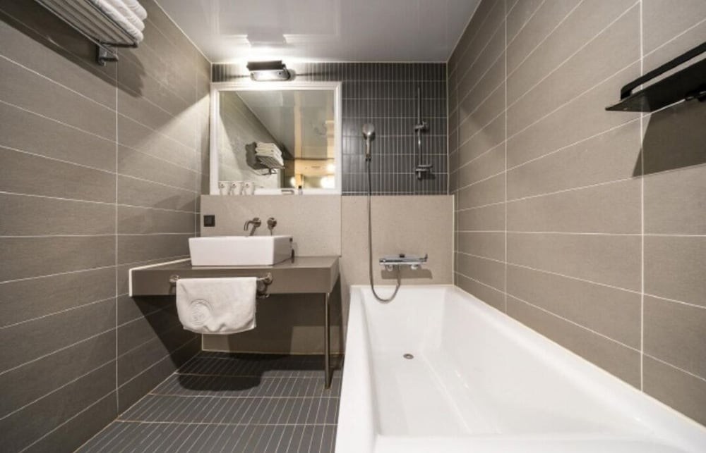 Фото Hound Hotel Busan Station