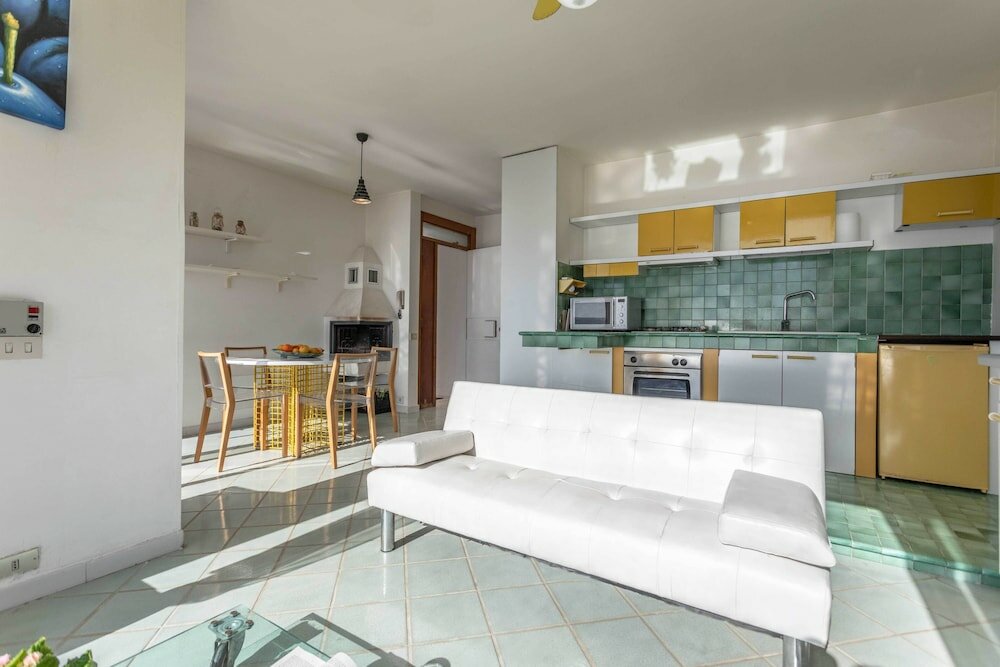 Фото Appartamento Torre Pali sulla spiaggia