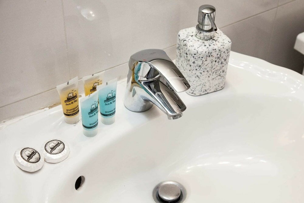 Фото Gorgeous 3 bedrooms apt at Exarcheia