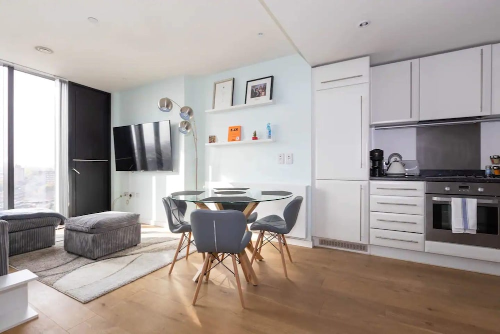 Фото Bright New 1 Bedroom Flat in Elephant and Castle
