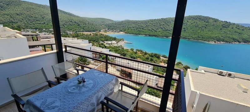 Апартаменты Amazing Flat w Shared Pool Near Beach in Milas в Миласе