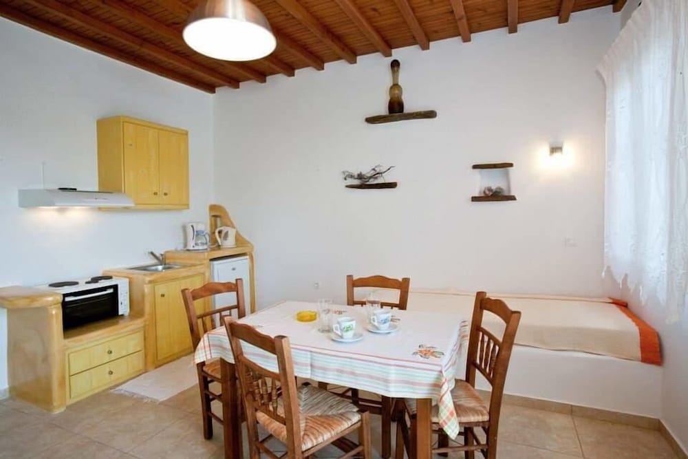 Фото Antique Apartments