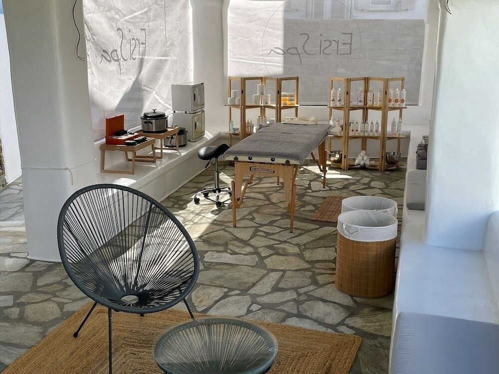 Фото Ninemia Suites & Open air SPA