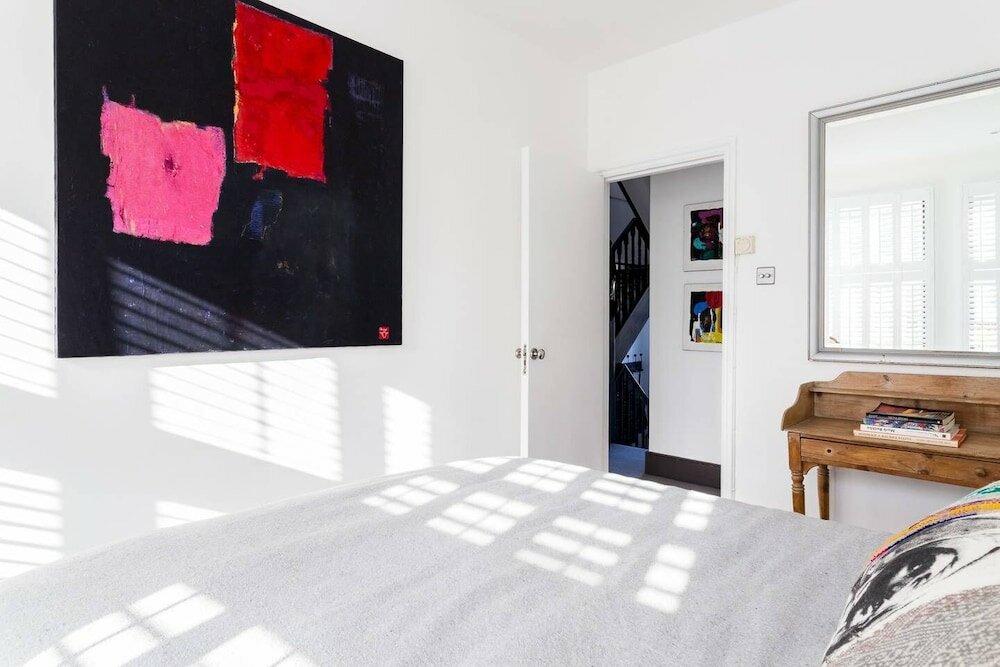 Фото Stylish Fulham 2bed Loft Flat, 5 min From Tube