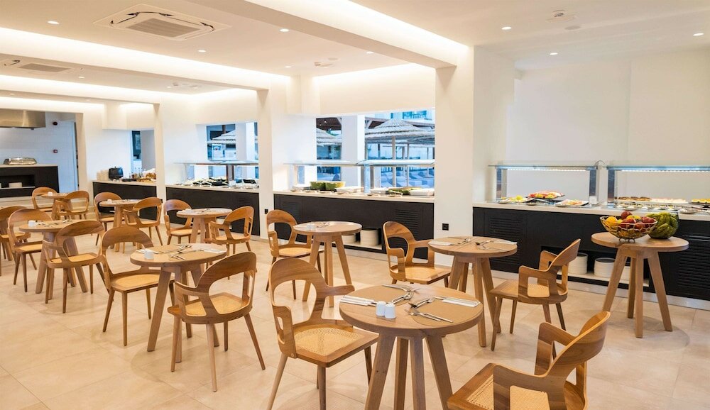 Фото Cabana Blu Hotel & Suites