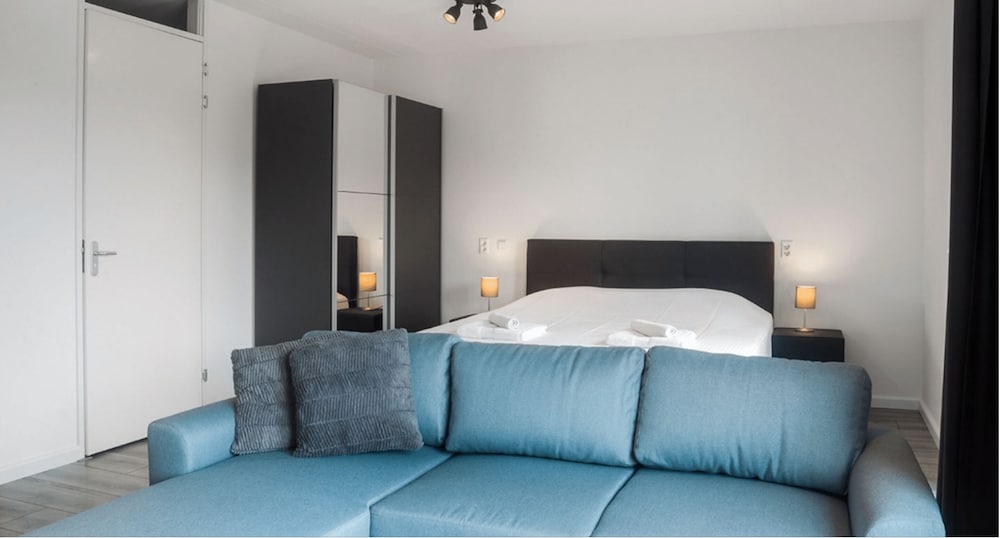 Фото Greenstay Amsterdam Hotel