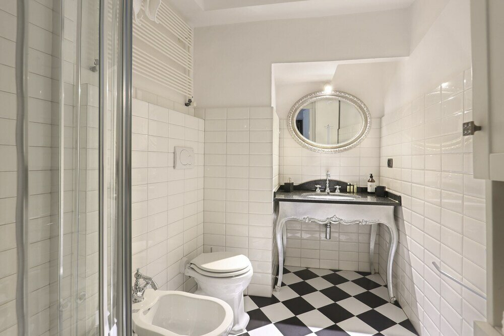 Фото Pontevecchio Stylish Apartment in Florence - Hosted by Sweetstay