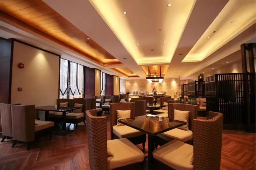 Фото Relaxed Season Hotel - Foshan