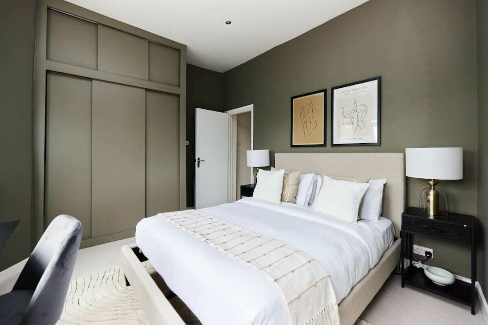 Фото The Wandsworth Gem - Astonishing 3bdr Flat