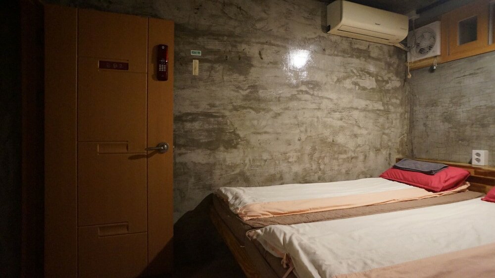 Фото Guesthouse H