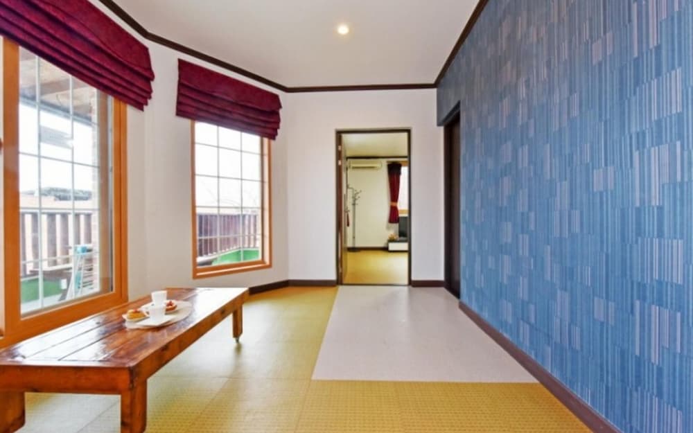 Фото Yesan Jeongdaun Pension