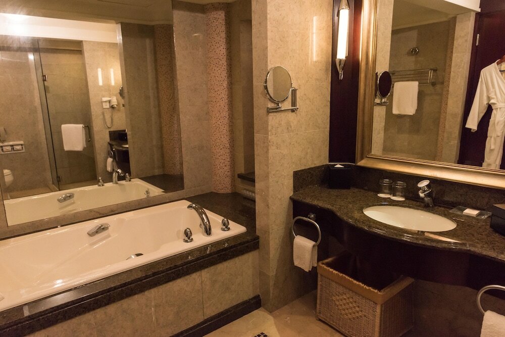 Фото Dongguan Mcb Lake Hotel